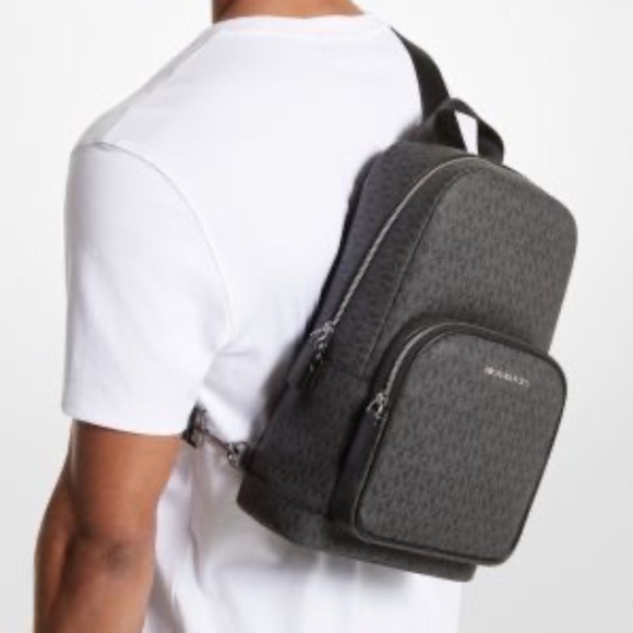 Michael Kors Cooper Logo Sling Pack - Picture 1 of 4